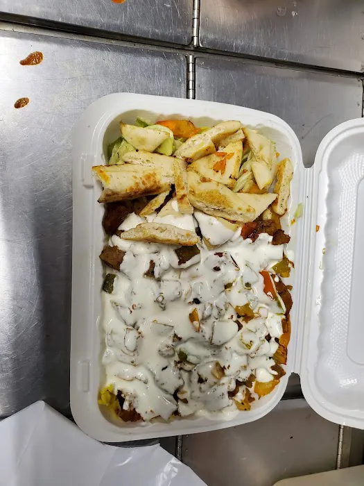Ikbal's Halal Food Picture 5