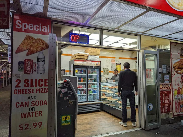 99¢ Delicious Pizza Picture 10