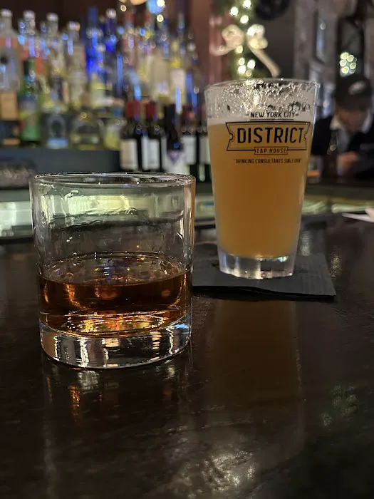 District Tap House Picture 4