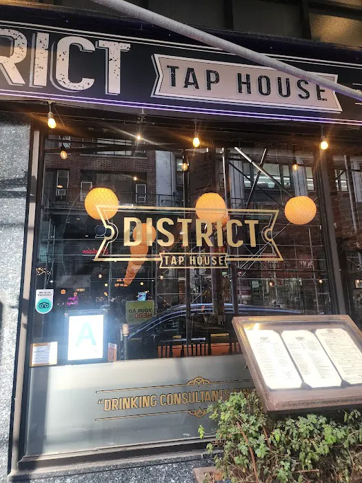 District Tap House Picture 8