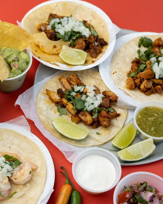 Los Tacos Hermanos Picture 7