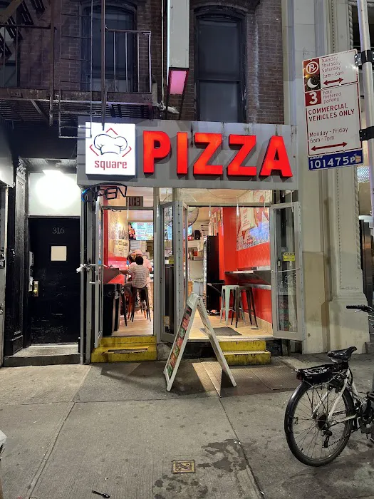 Square pizza NYC Time Square Picture 1