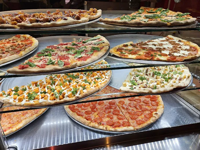 Square pizza NYC Time Square Picture 4