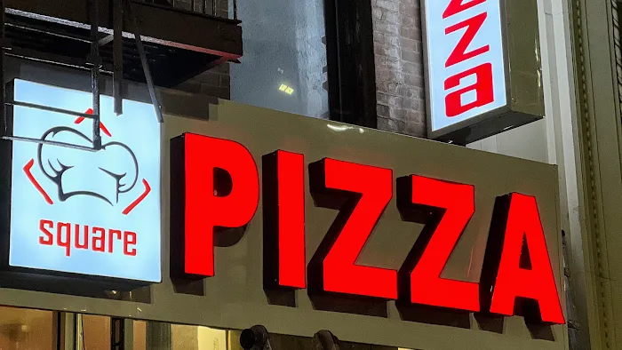 Square pizza NYC Time Square Picture 6