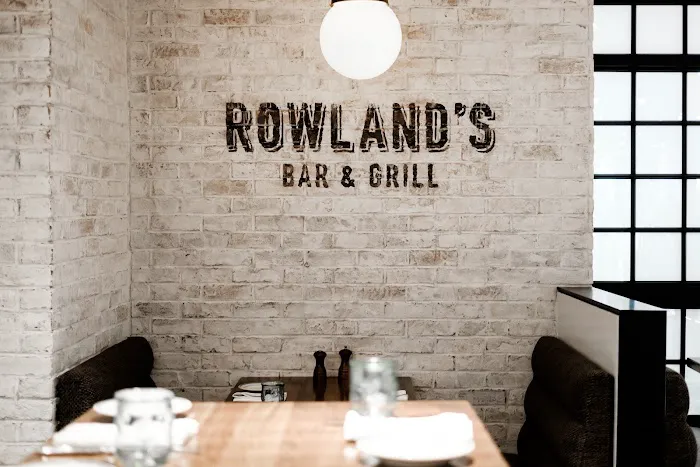 Rowland's Bar & Grill Picture 7