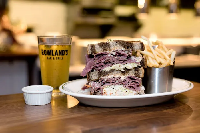Rowland's Bar & Grill Picture 9