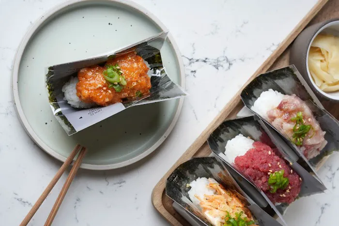 Handroll Bar Rolling Picture 3