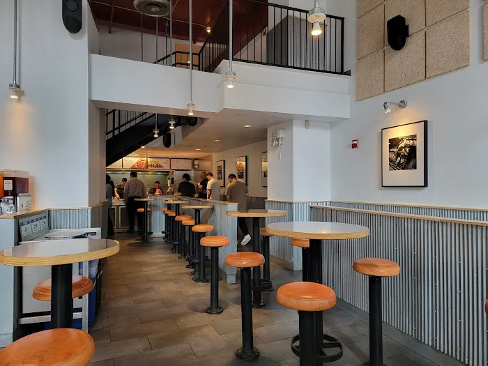 Chipotle Mexican Grill Picture 4