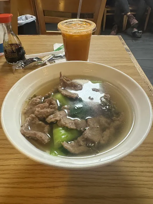 Hong Kong Noodle & Sariku Sushi Picture 4
