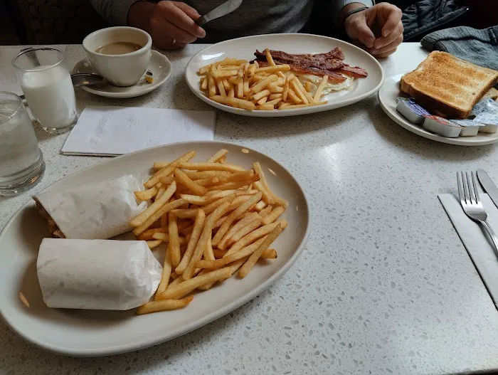 Murray Hill Diner Picture 9