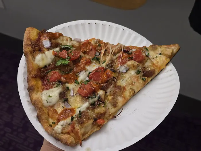 Claudio's Pizza & Pasta Picture 6