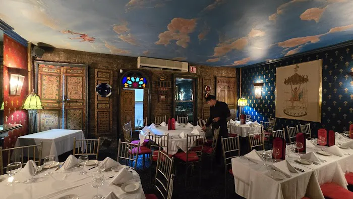 Chez Josephine Picture 8