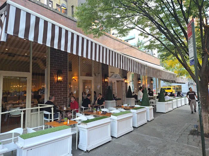 44 & X Hell's Kitchen Picture 1