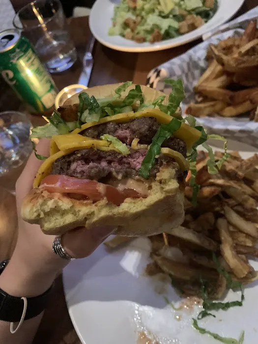 FARM TO BURGER Picture 1