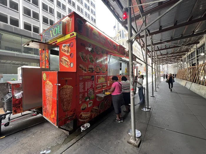 Famous Halal Food (Food Truck) Picture 3