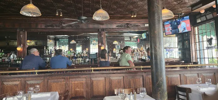 The Landmark Tavern Picture 2