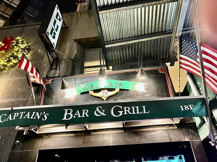 Captain's Bar and Grill Picture 5