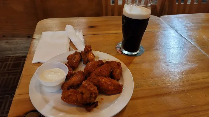 Captain's Bar and Grill Picture 8