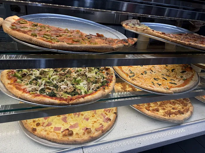 Little Italy Pizza Picture 4