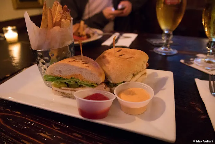 The Long Hall Pub & Grocery Picture 8
