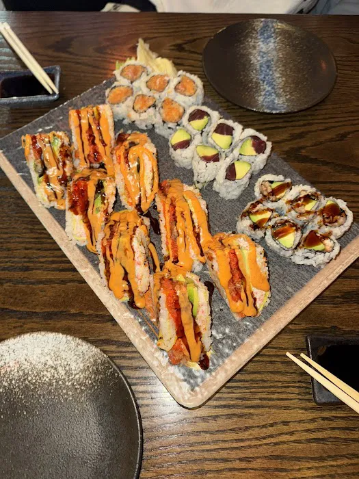 Hamachi Sushi 34 | Japanese Sushi Restaurant Picture 6