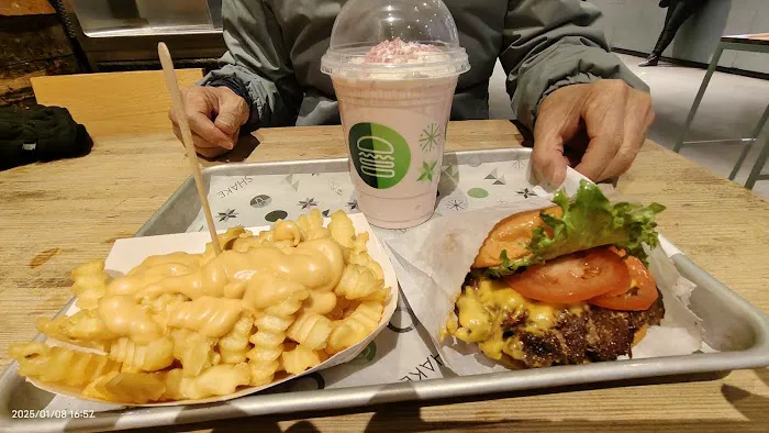 Shake Shack Midtown East Picture 2