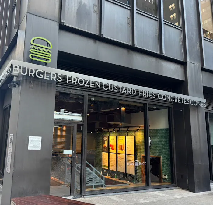 Shake Shack Midtown East Picture 4