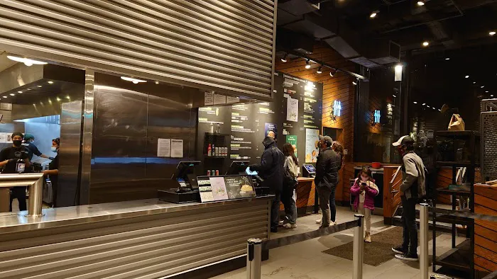 Shake Shack Midtown East Picture 9