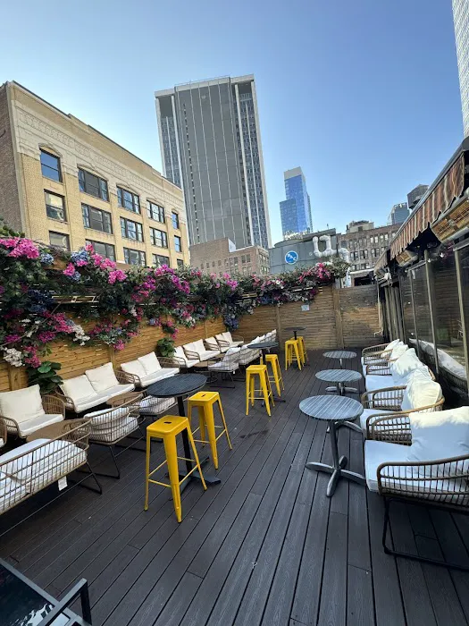 k-32 Rooftop bar Picture 10