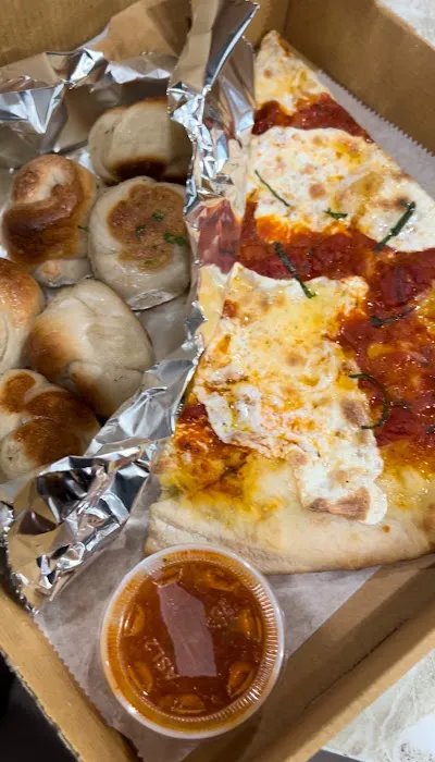 Royal Napoli Pizza Picture 10