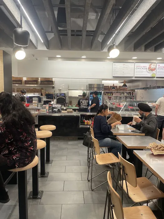 Chipotle Mexican Grill Picture 4