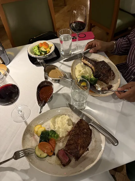 Tudor City Steakhouse Picture 3