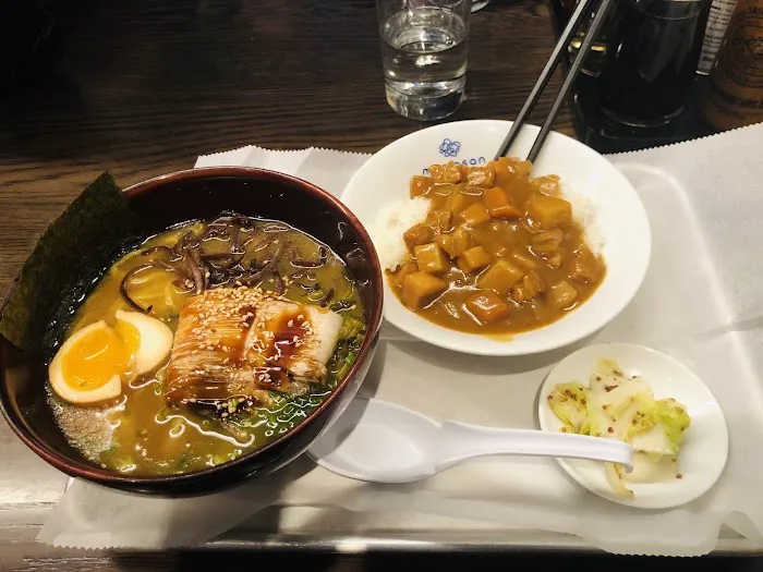 Momosan Ramen & Sake Picture 7