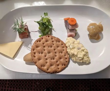 Björk Cafe & Bistro