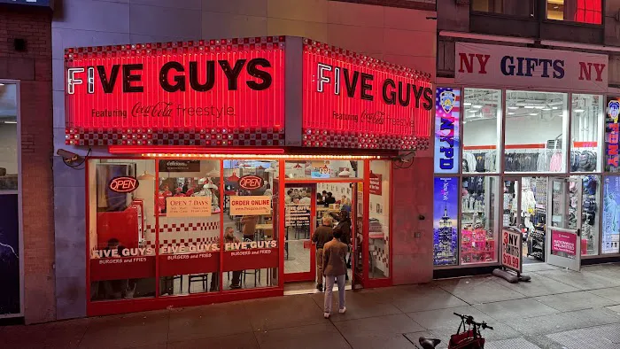 Five Guys Picture 4