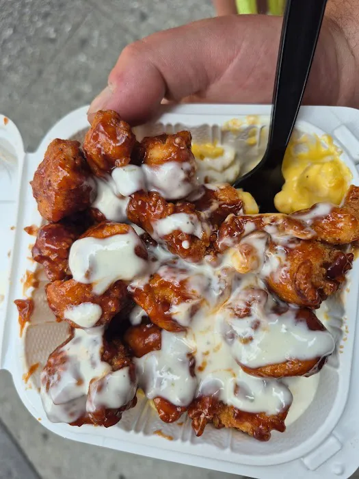 375° Chicken 'n Fries Picture 10