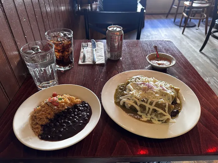 Ponche Taqueria Picture 9