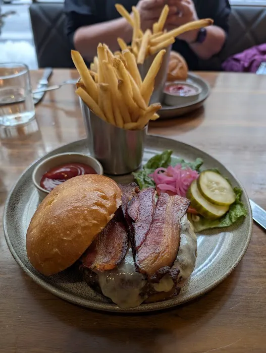 STATE Grill and Bar Picture 8