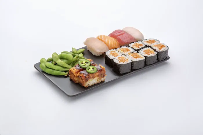 Happy Tuna Sushi & Crispy Rice - Grand Central Picture 2