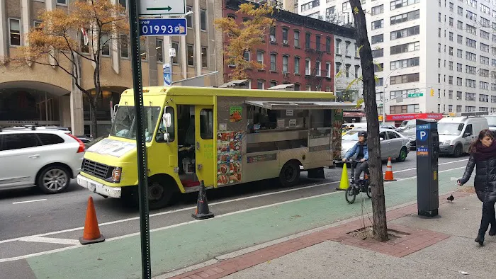 XPL Halal Food Truck Picture 3