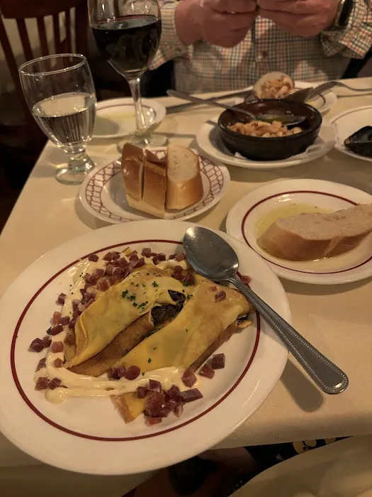 Spanish Restaurant Tapas - Alcala Picture 9
