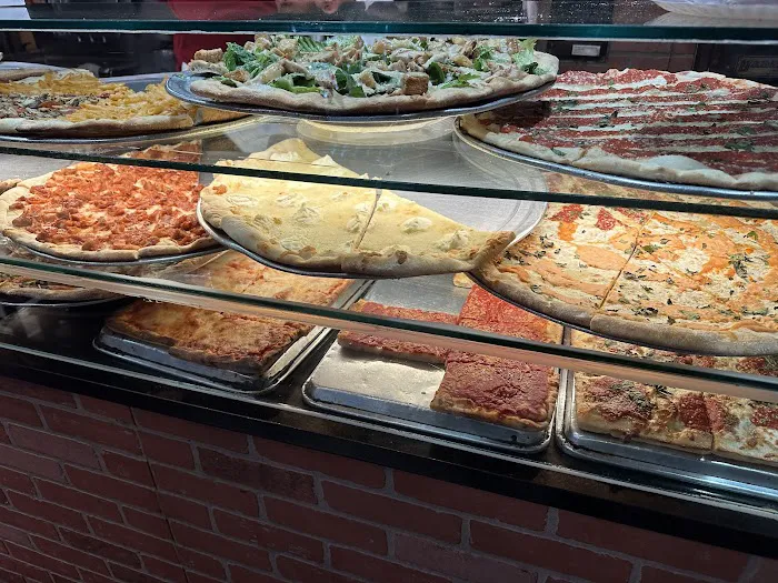 La Trattoria Pizza Picture 2