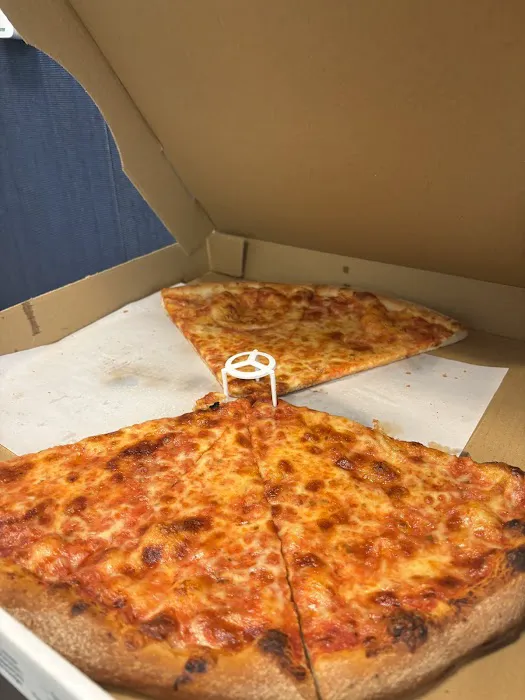 Previti Pizza 41st St. Picture 7