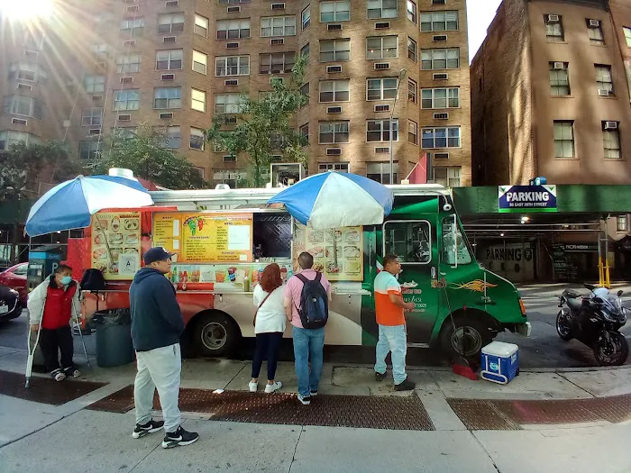 Taquería Juquelita Food Truck Picture 1