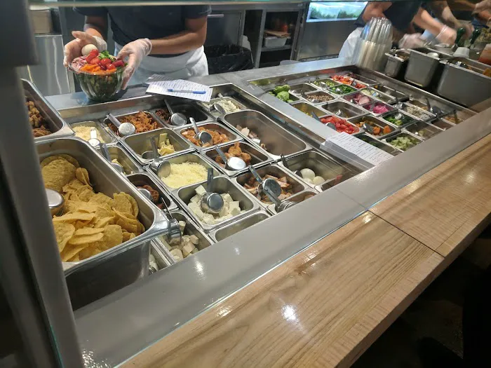 Chopt Creative Salad Co. Picture 3
