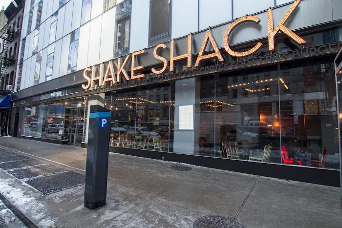 Shake Shack Theater District Picture 1