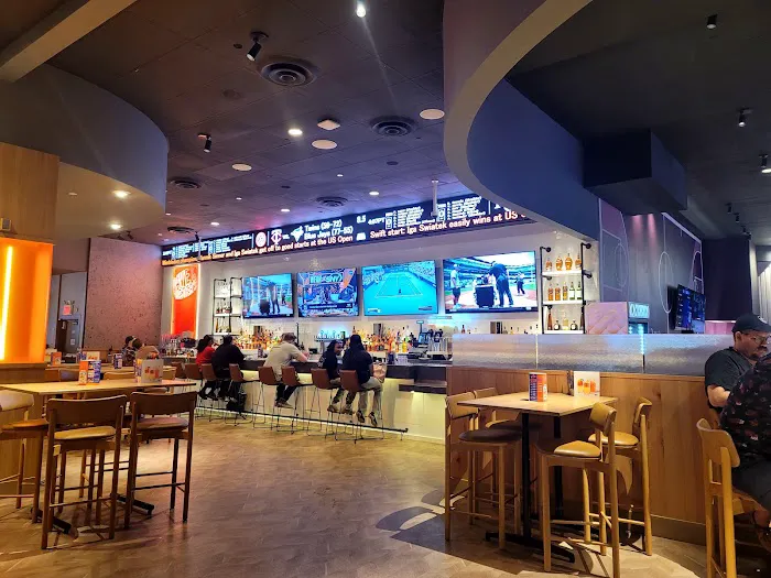 Dave & Buster's New York City - Times Square Picture 2