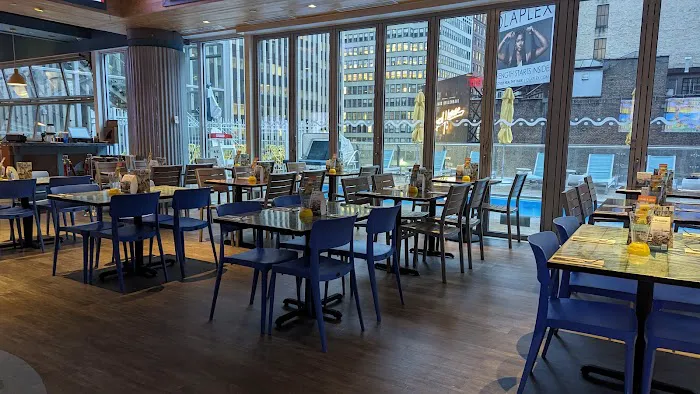 LandShark Bar & Grill - Times Square Picture 9