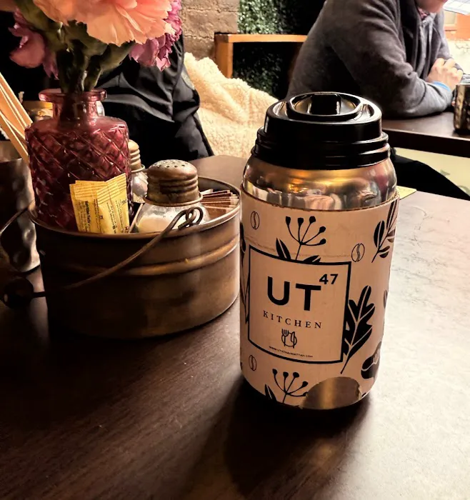 UT47 Kitchen & Bar Picture 7