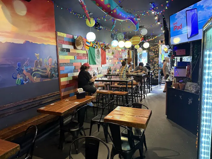 Planet Taco Picture 6